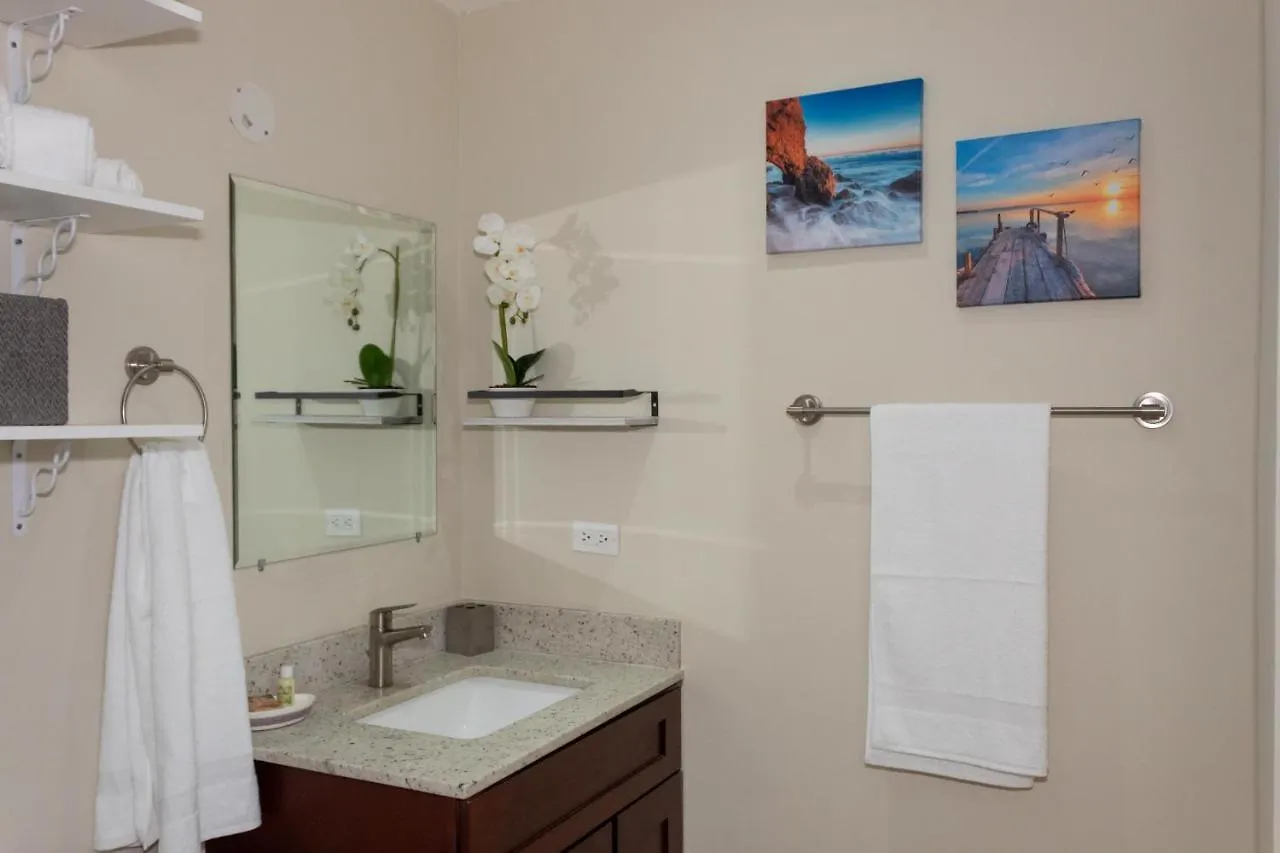 Hotel apartamentowy A Wave From It All @ Aqueducts Negril Jamajka